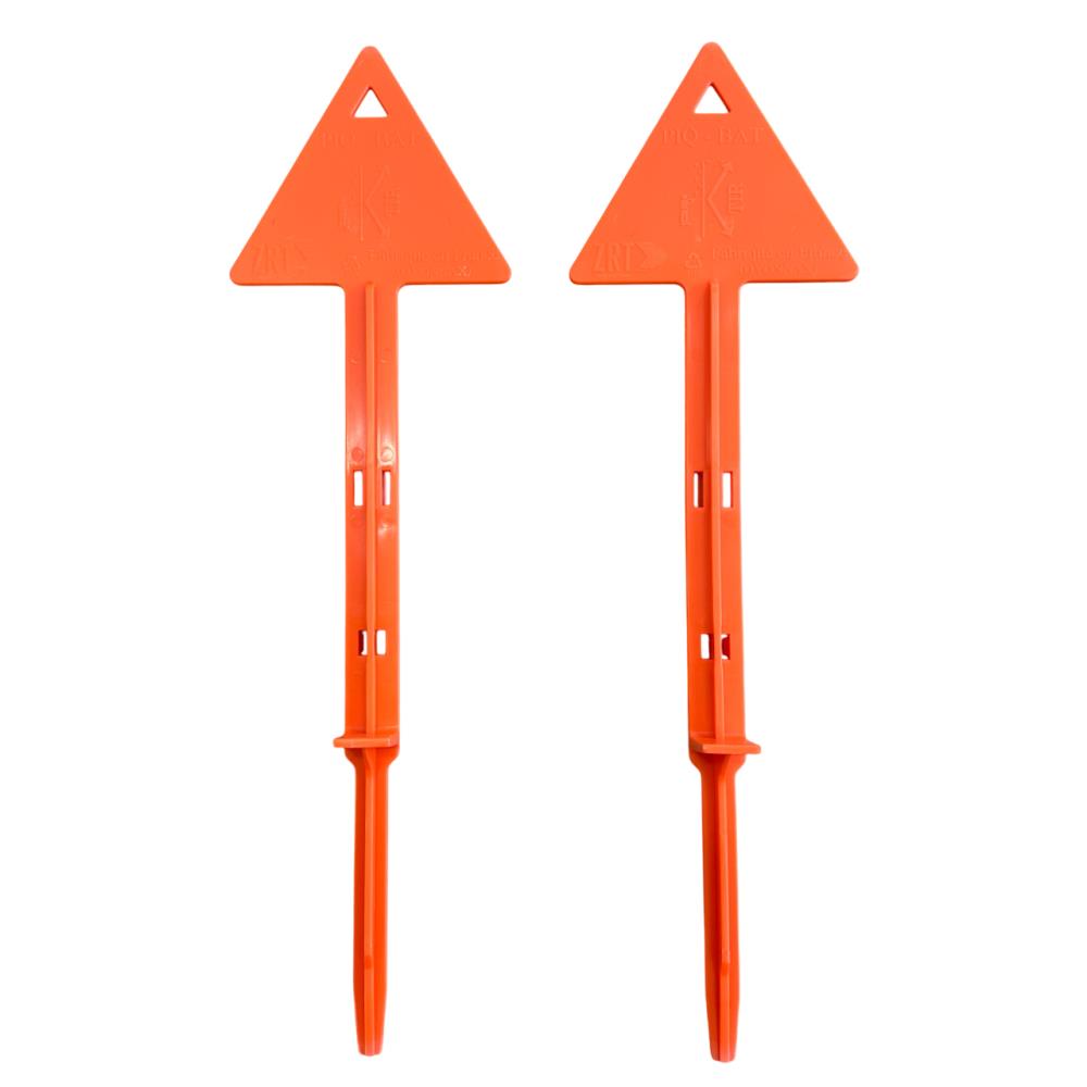 PAIRE DE PIQUETS DE BATTUE