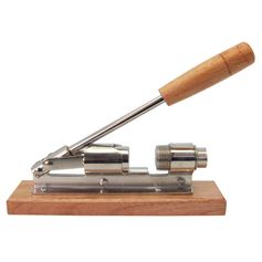 CASSE NOIX POIGNEE & SUPPORT BOIS